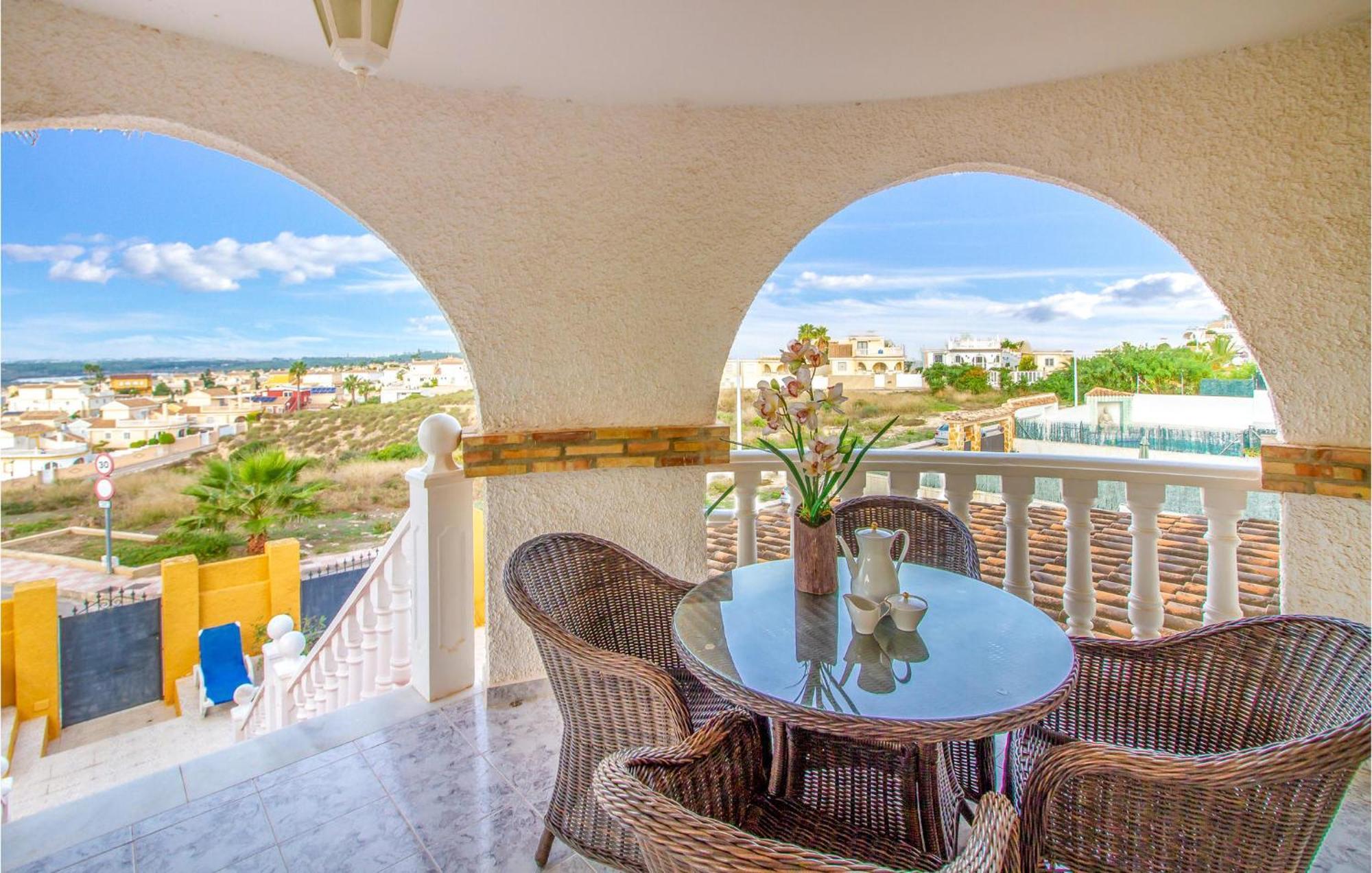 סנטה פולה Beautiful Home In Gran Alacant With Kitchen מראה חיצוני תמונה